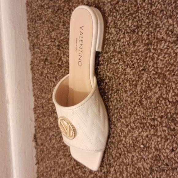 Cream valentino afrodite sandals - Picture 3 of 4